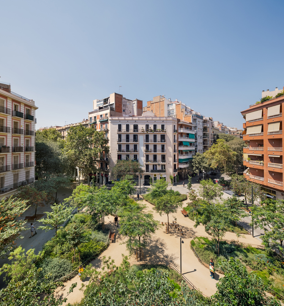 Arquitectura sostenible integrada con vegetación